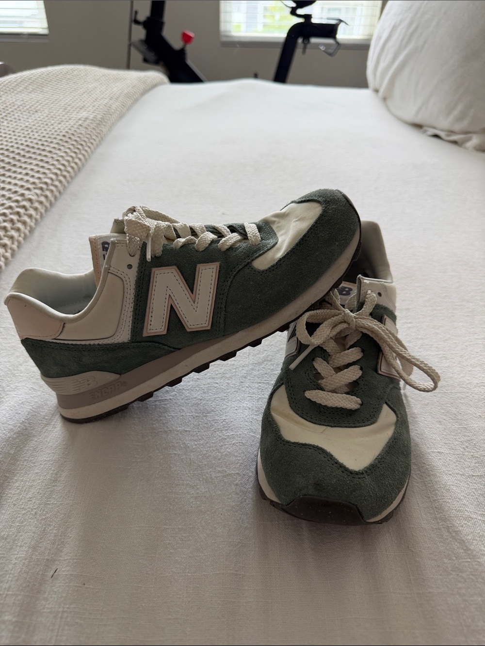 New Balance Women’s Green and Cream Retro Sneakers